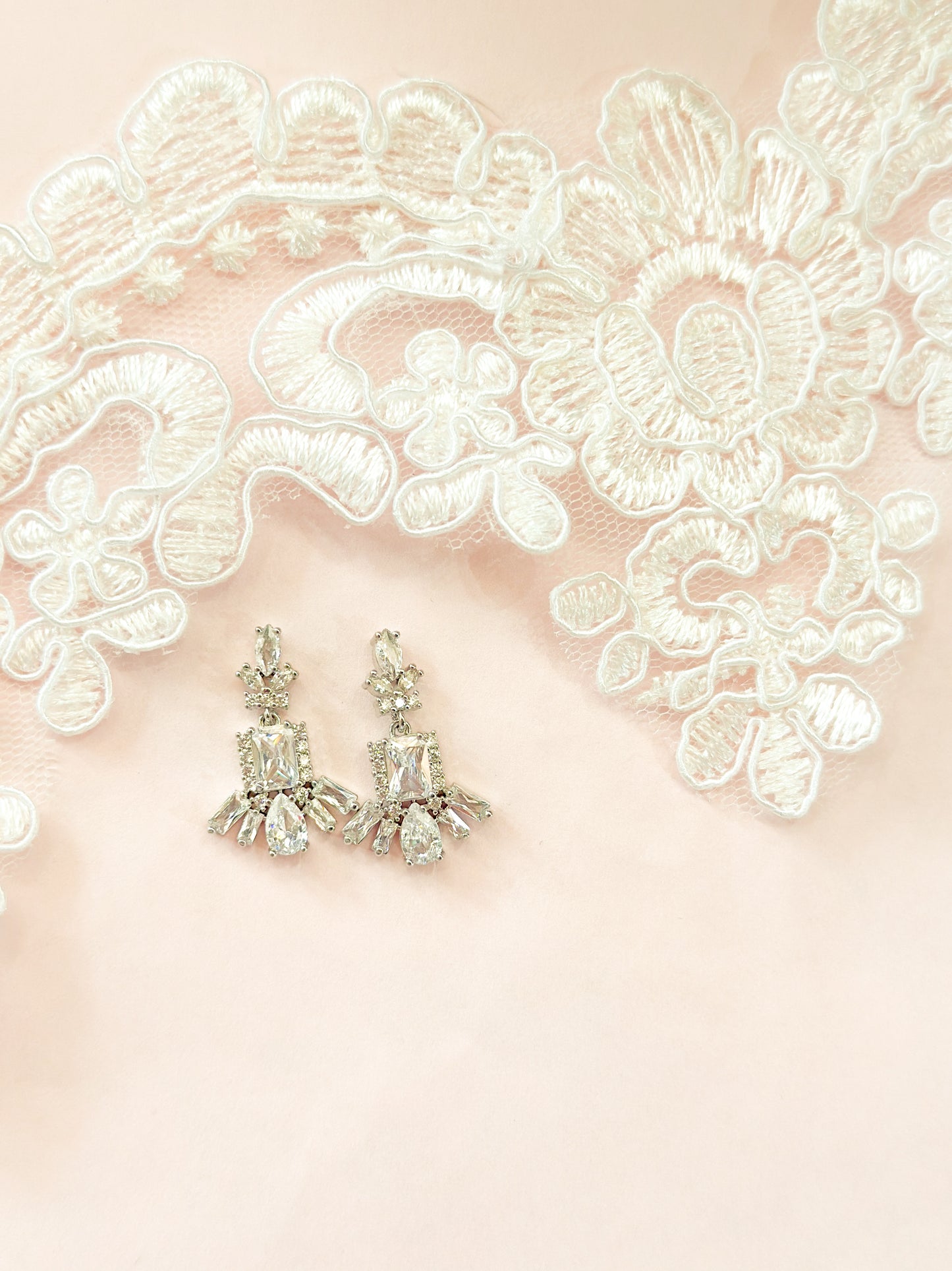 Aretes cortos zirconias