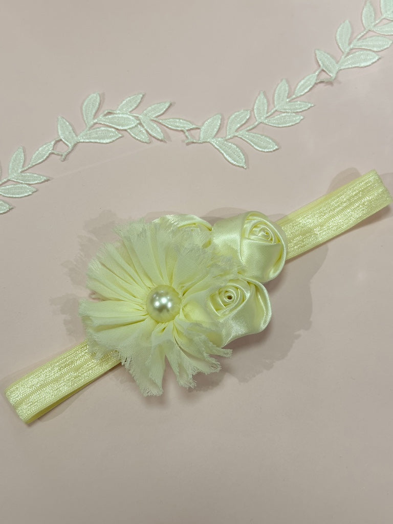 Liga de novia ivory con flores