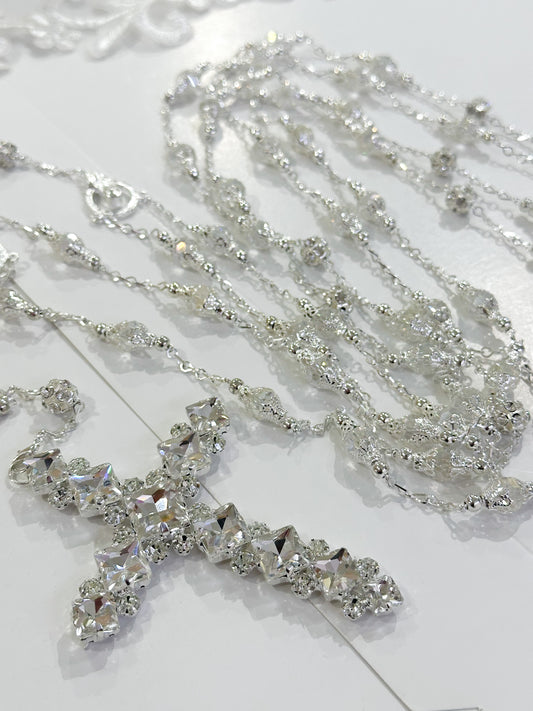 Lazo religioso plateado