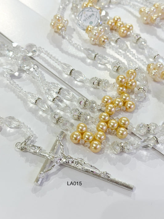 Lazo religioso plateado