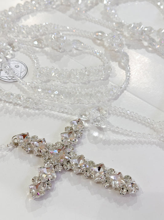 Lazo religioso plateado