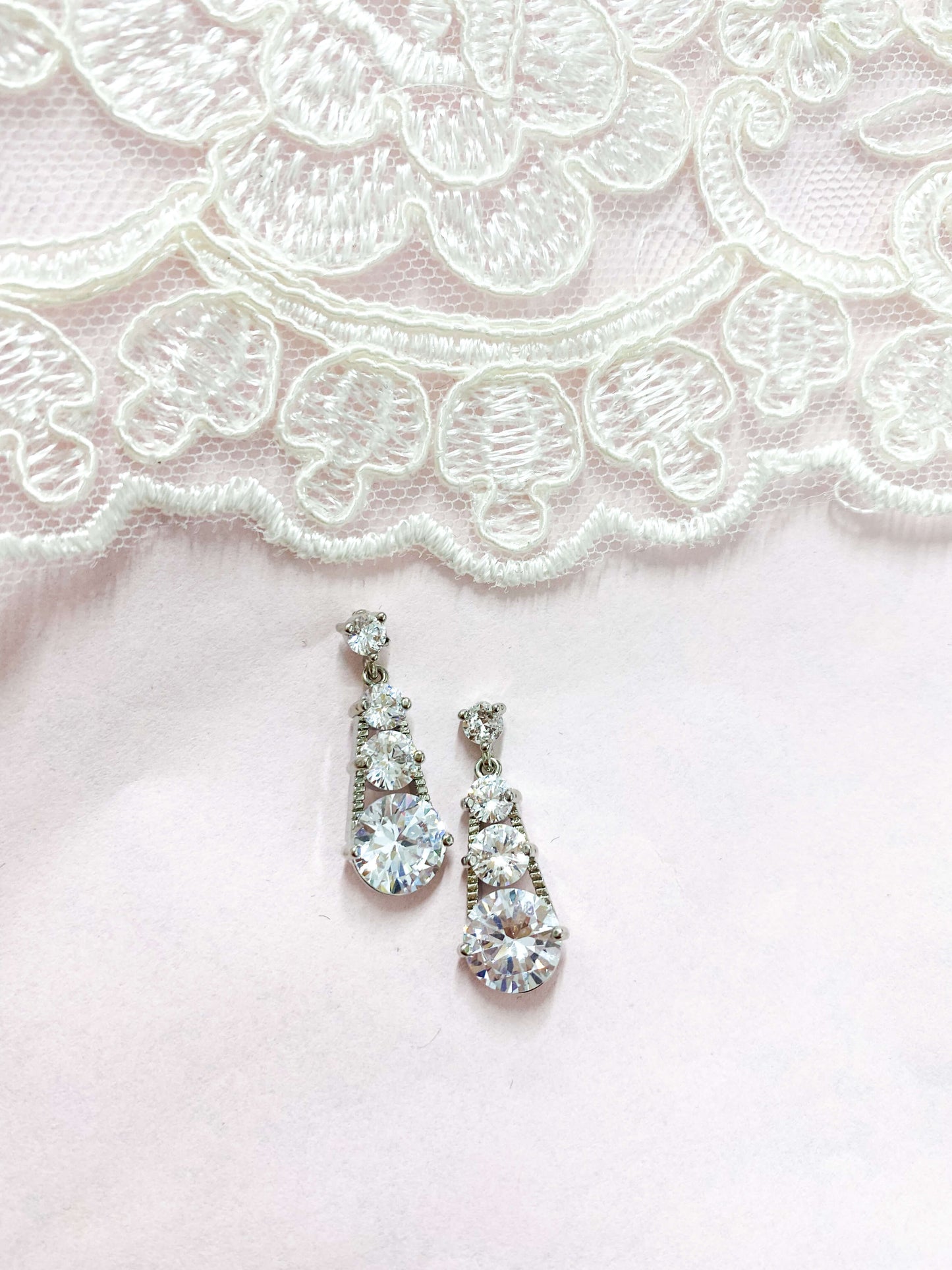 Short Zirconia Earrings