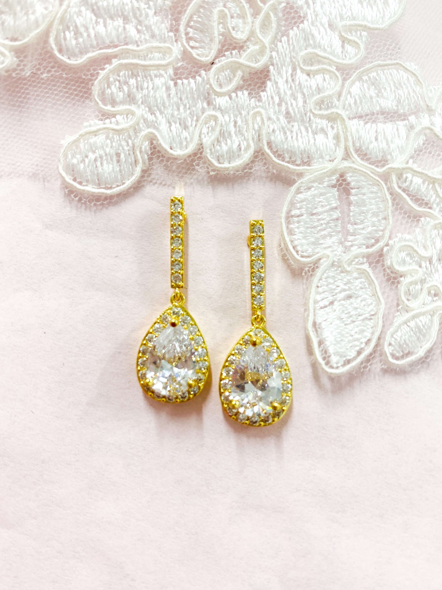Medium Zirconia Earrings