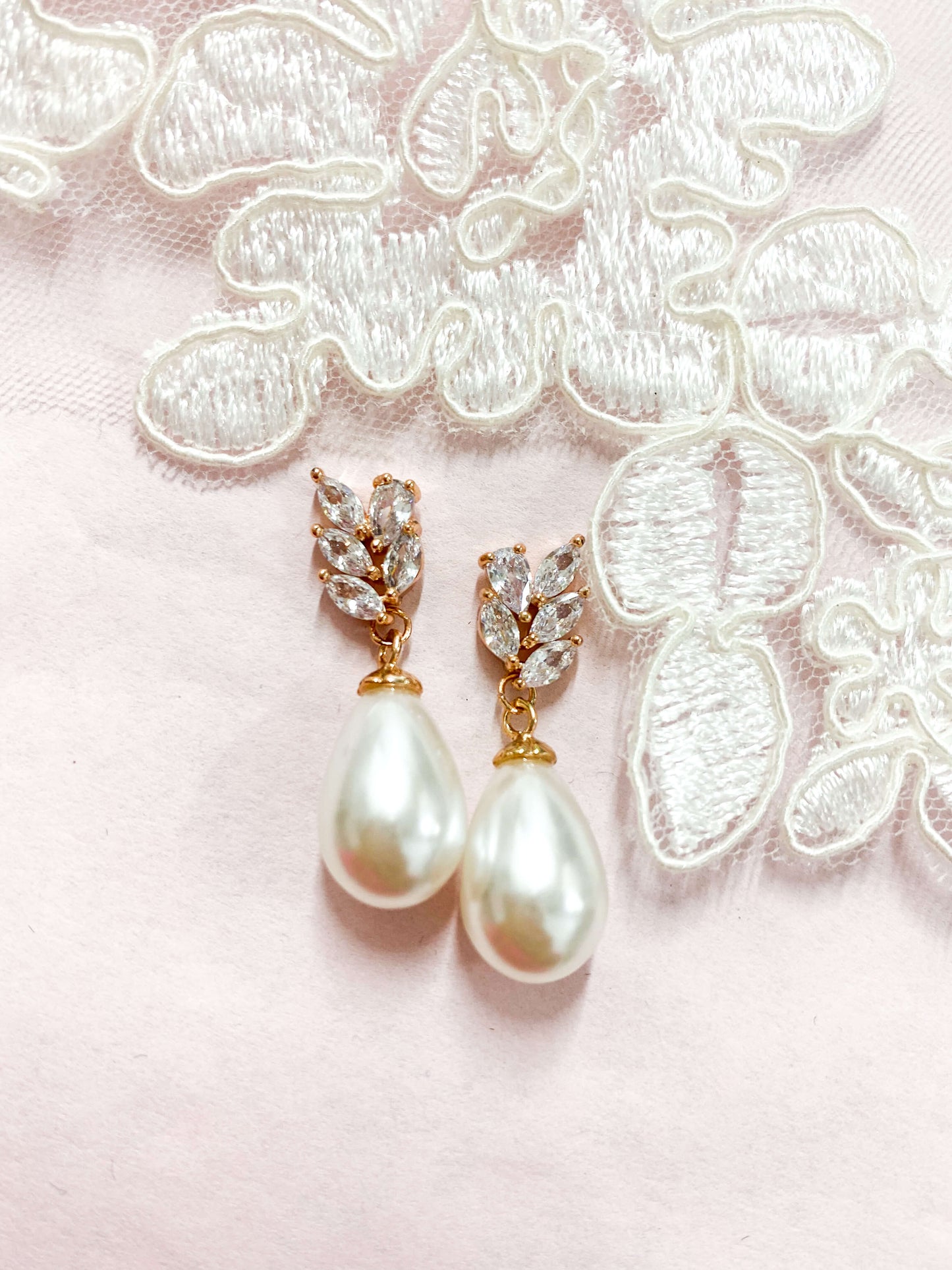 Medium Zirconia Earrings