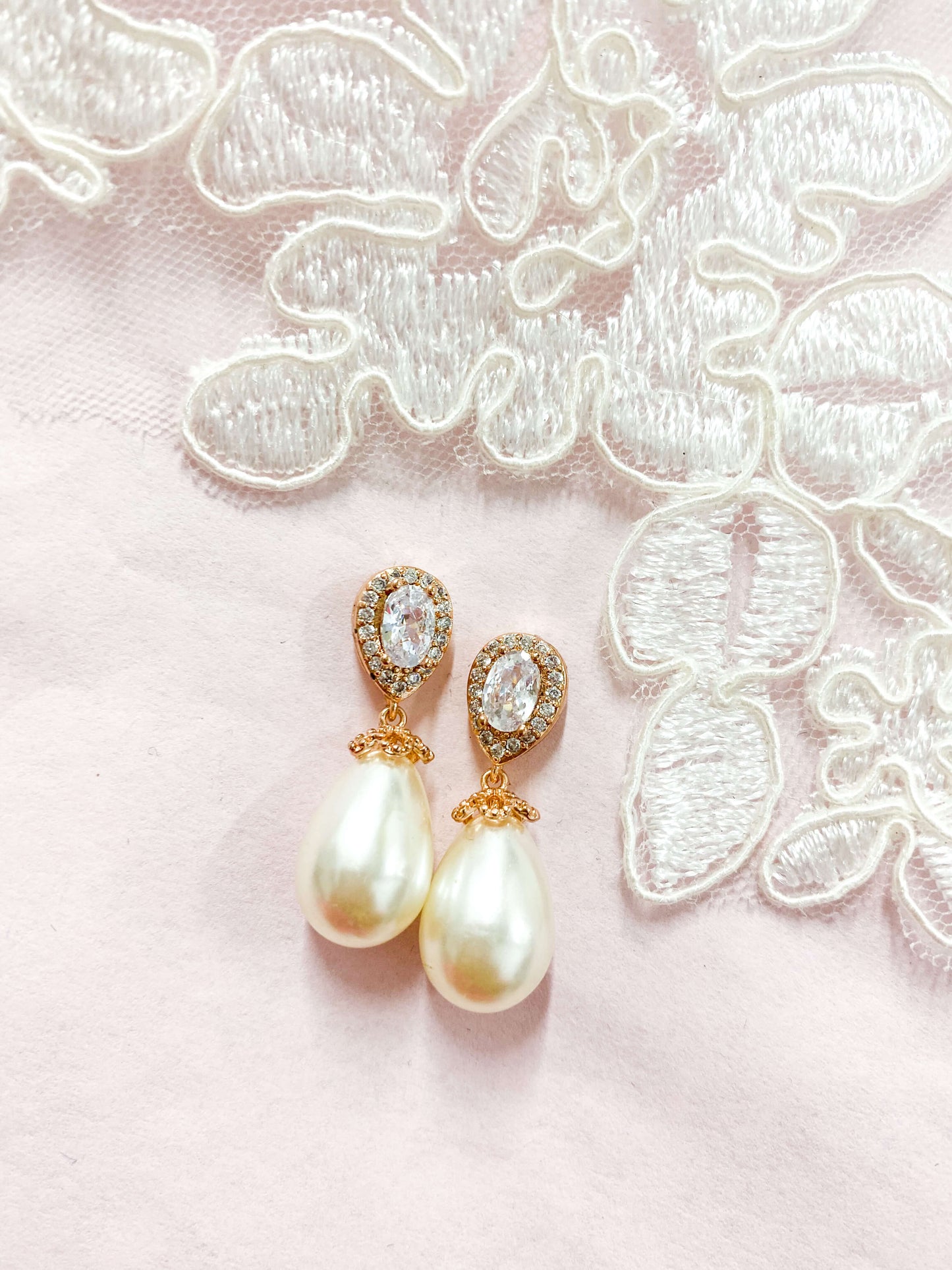 Medium Zirconia Earrings