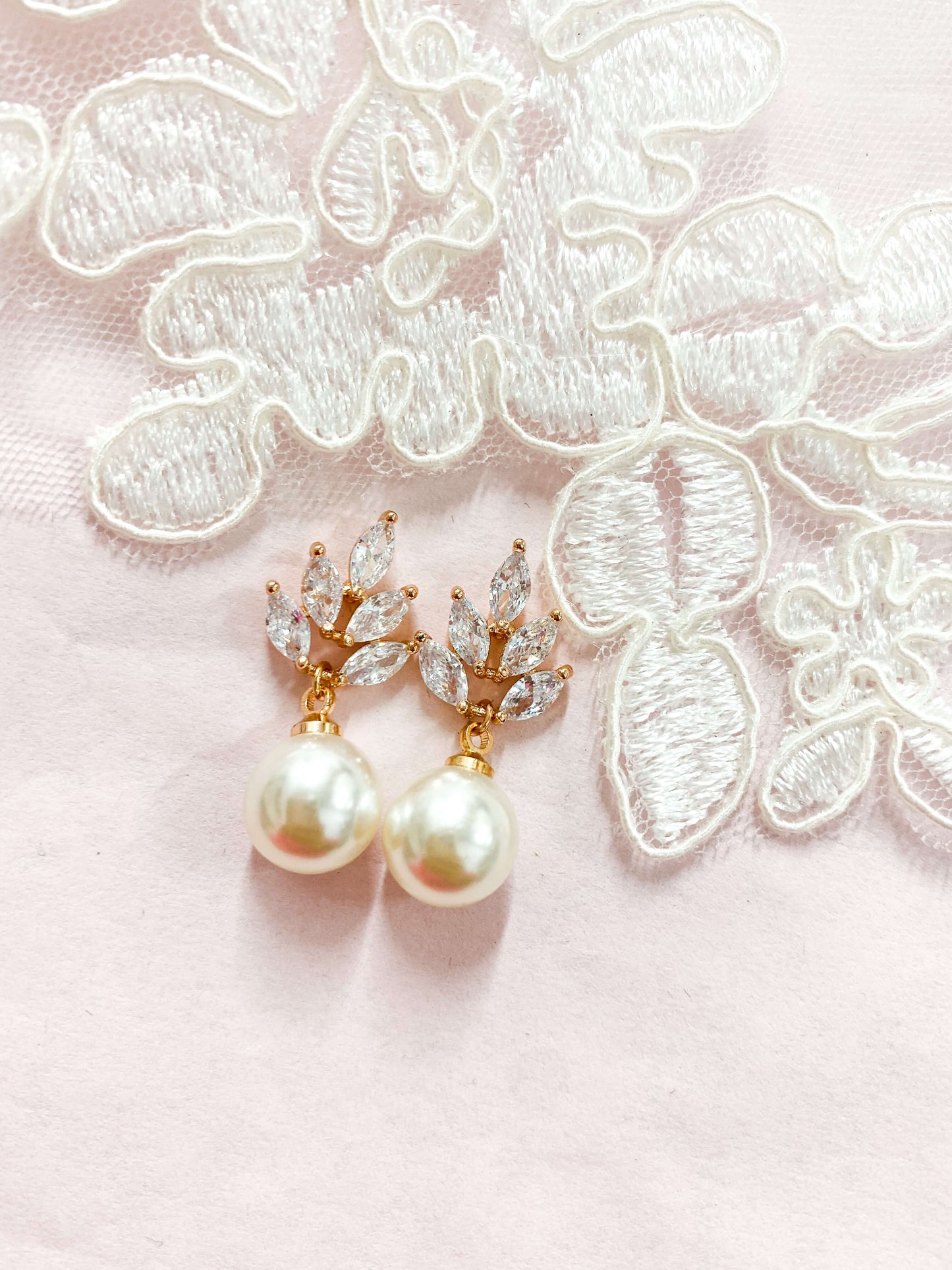 Medium Zirconia Earrings
