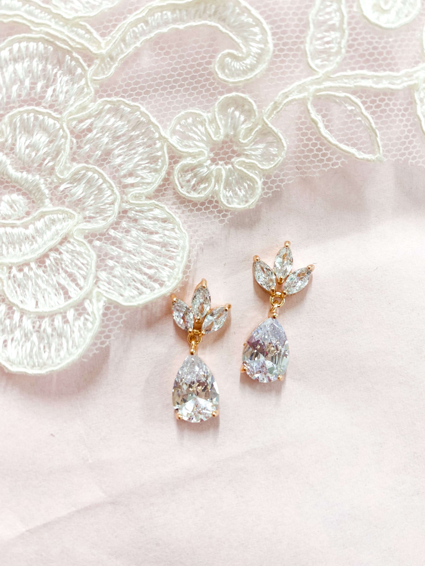 Short Zirconia Earrings