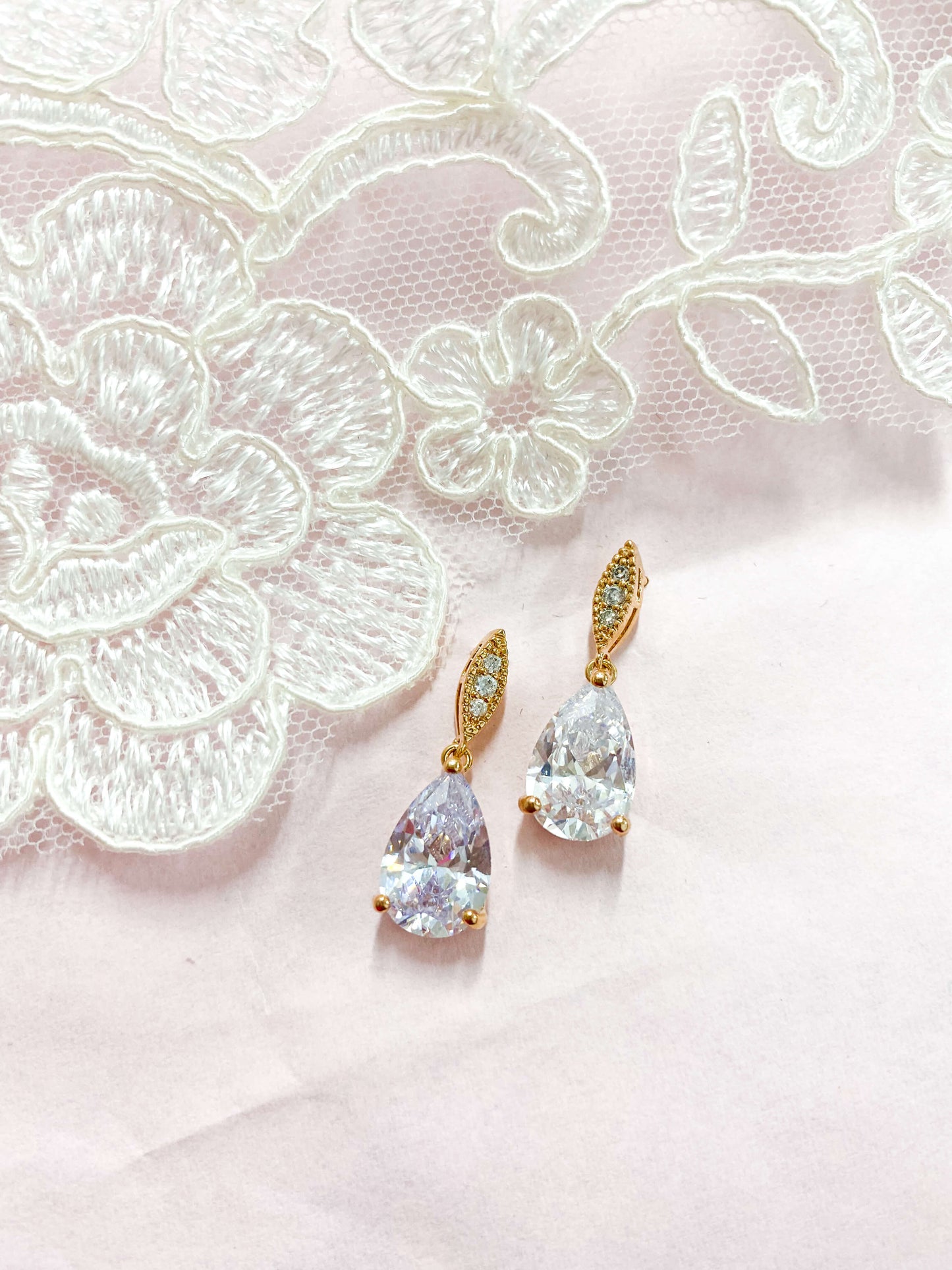 Short Zirconia Earrings