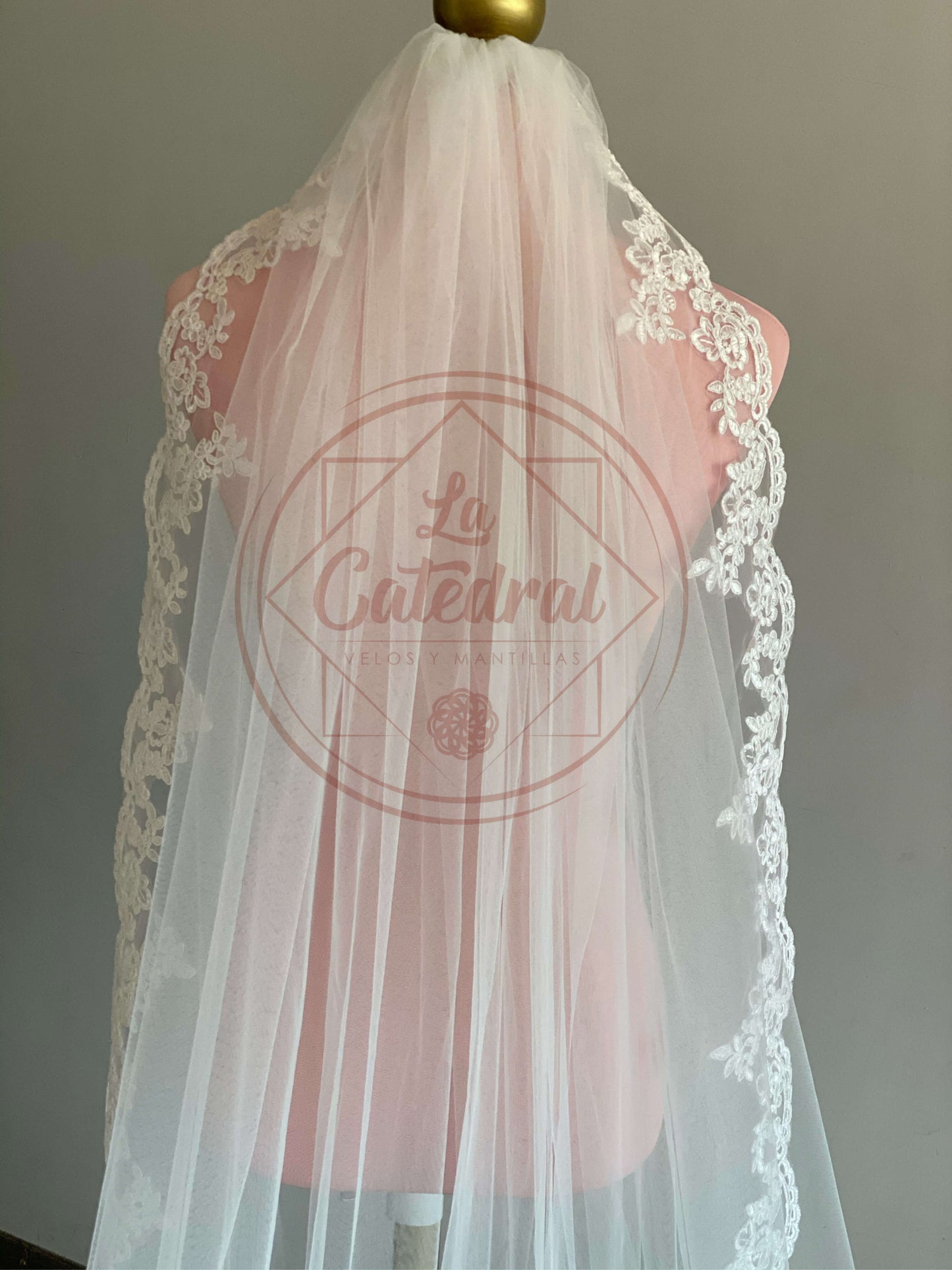 Marcela - Long Veil 3x3mts