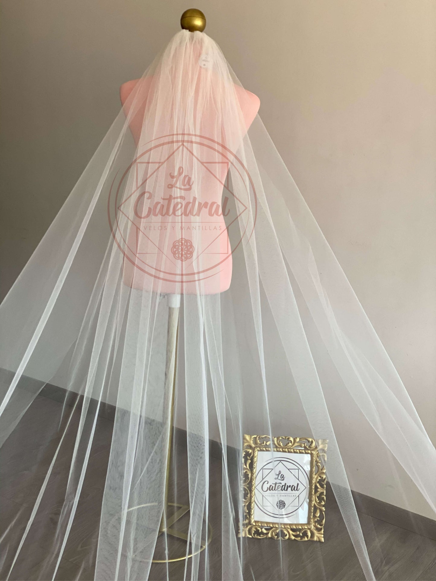 Scarlett - Long Veil 3x3m