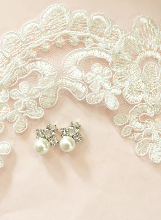 Aretes cortos zirconias