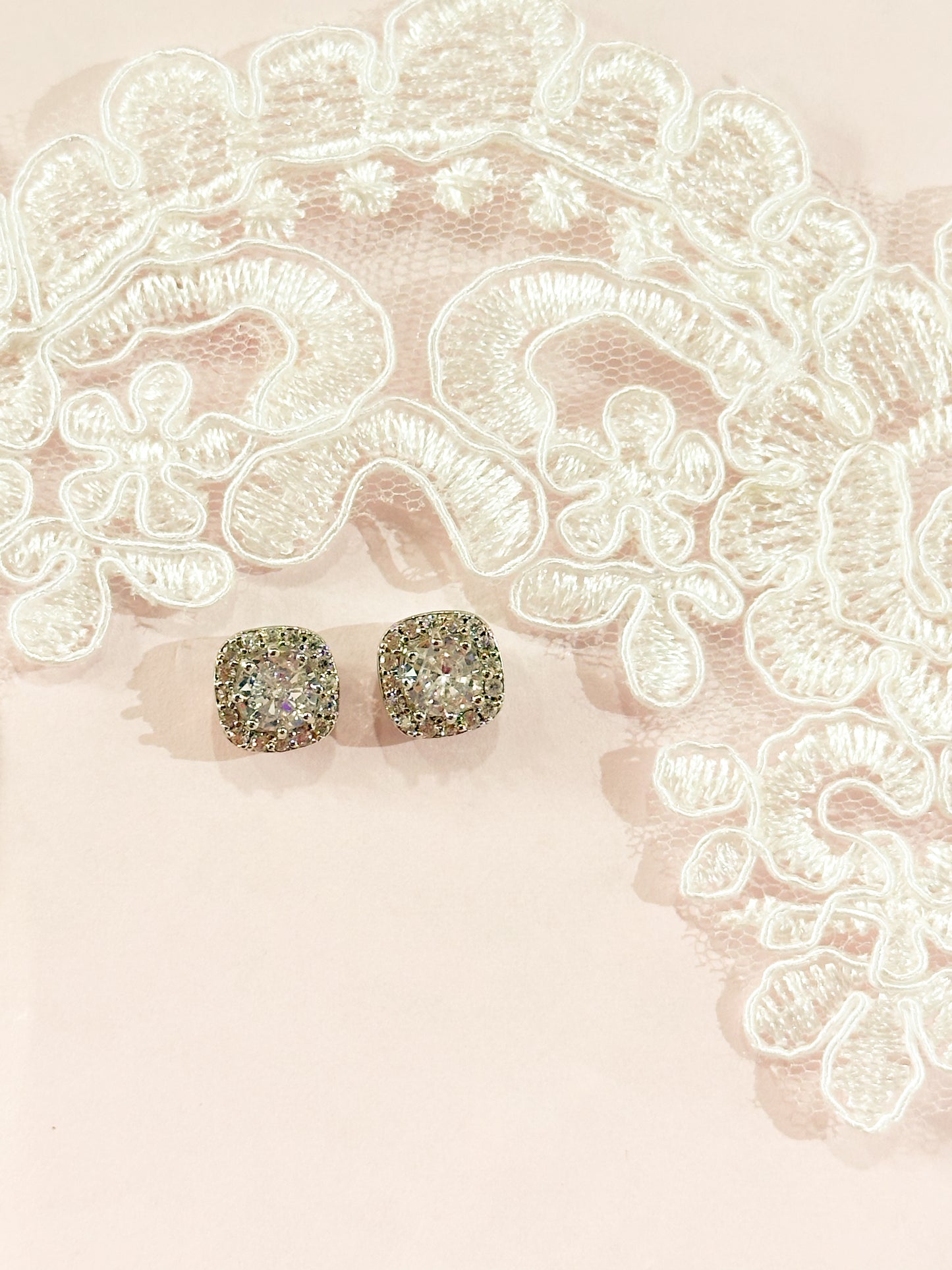 Aretes Cortos Zirconia