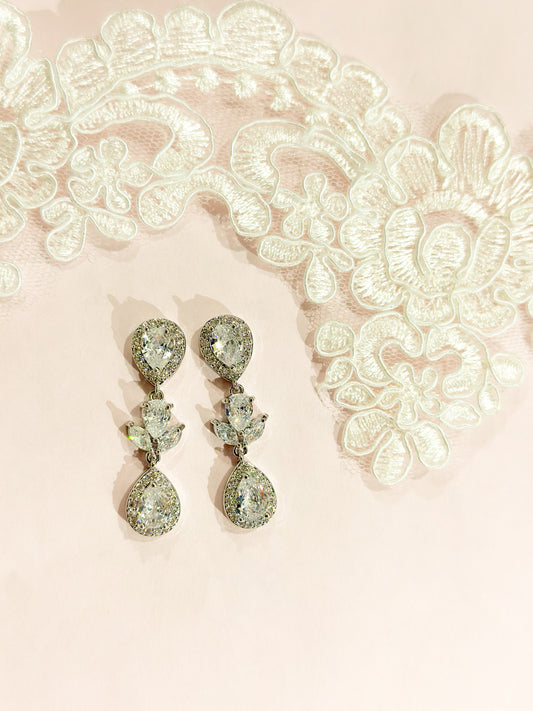 Aretes largos zirconias