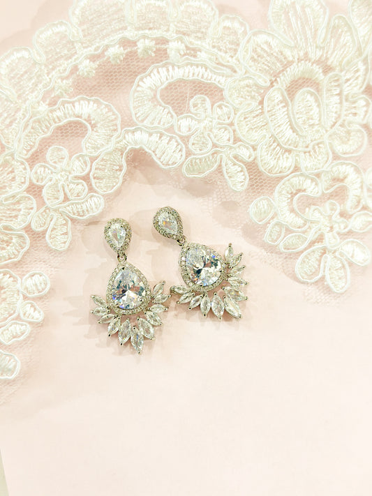 Aretes largos zirconias