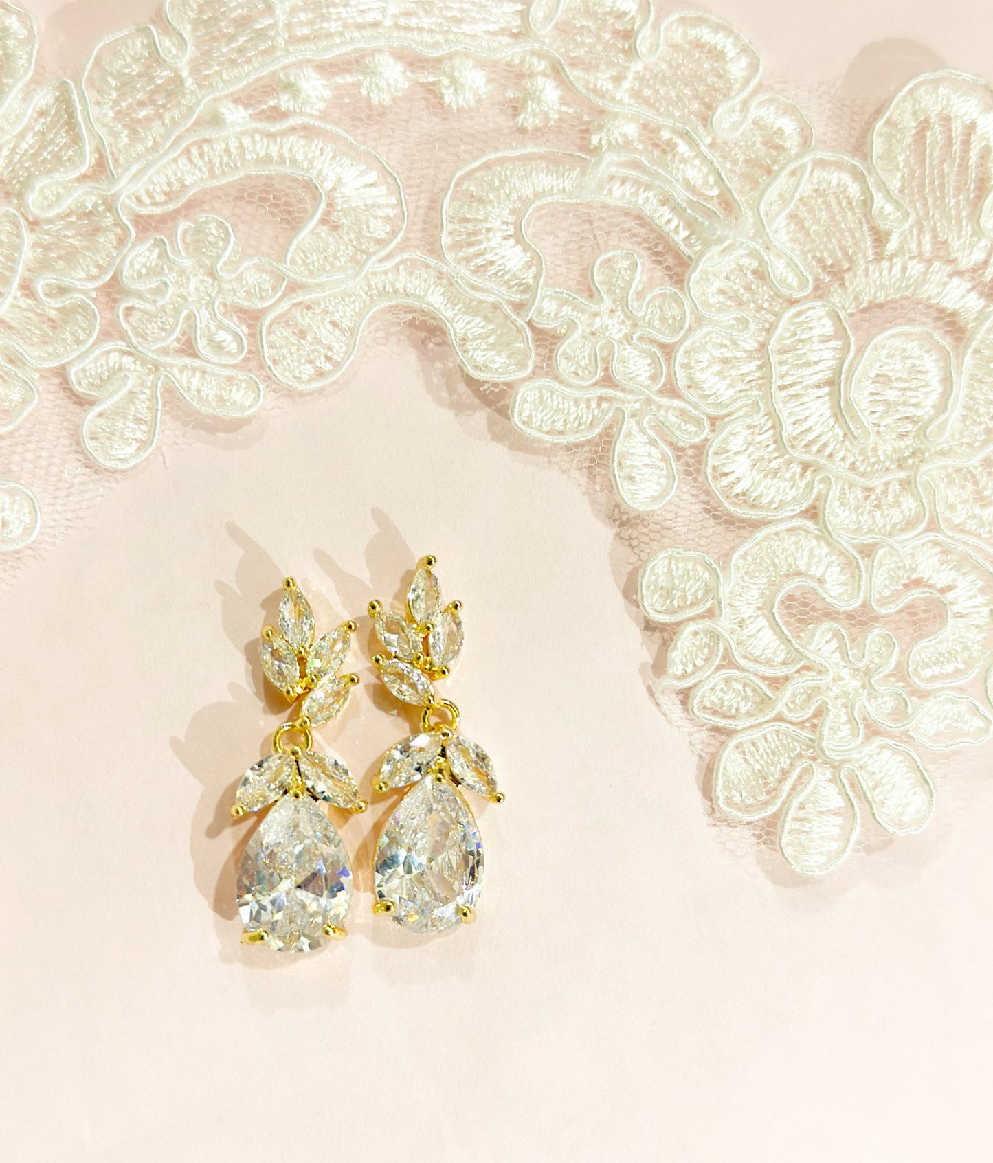 Aretes largos zirconias