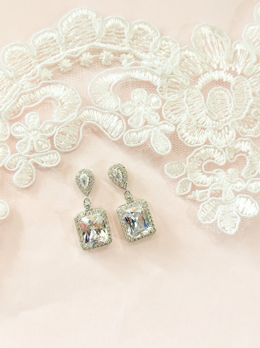 Aretes cuadrados de zirconia