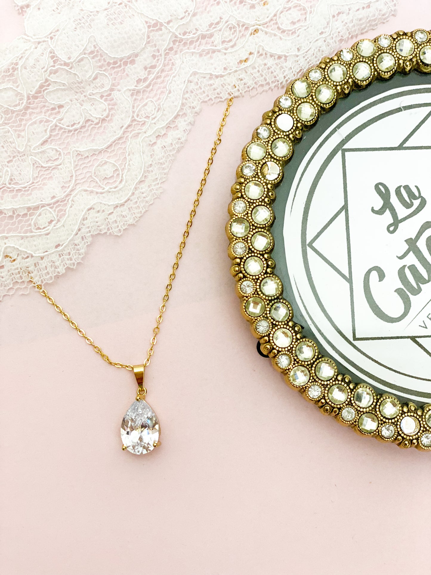 Set hojas y gota dorado