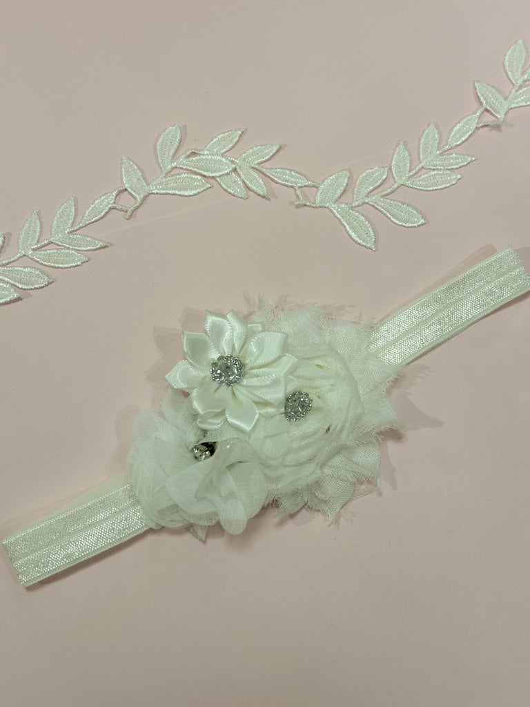 Liga de novia blanca con flores