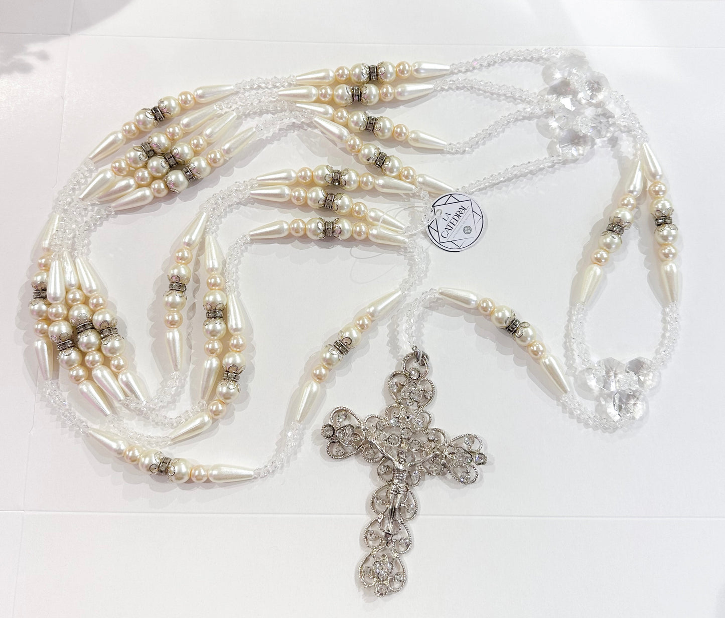 Lazo religioso plateado