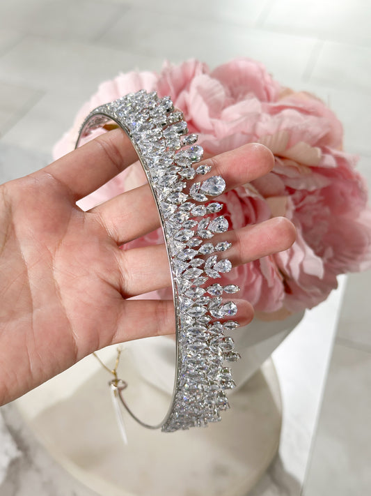 Tiara Regina